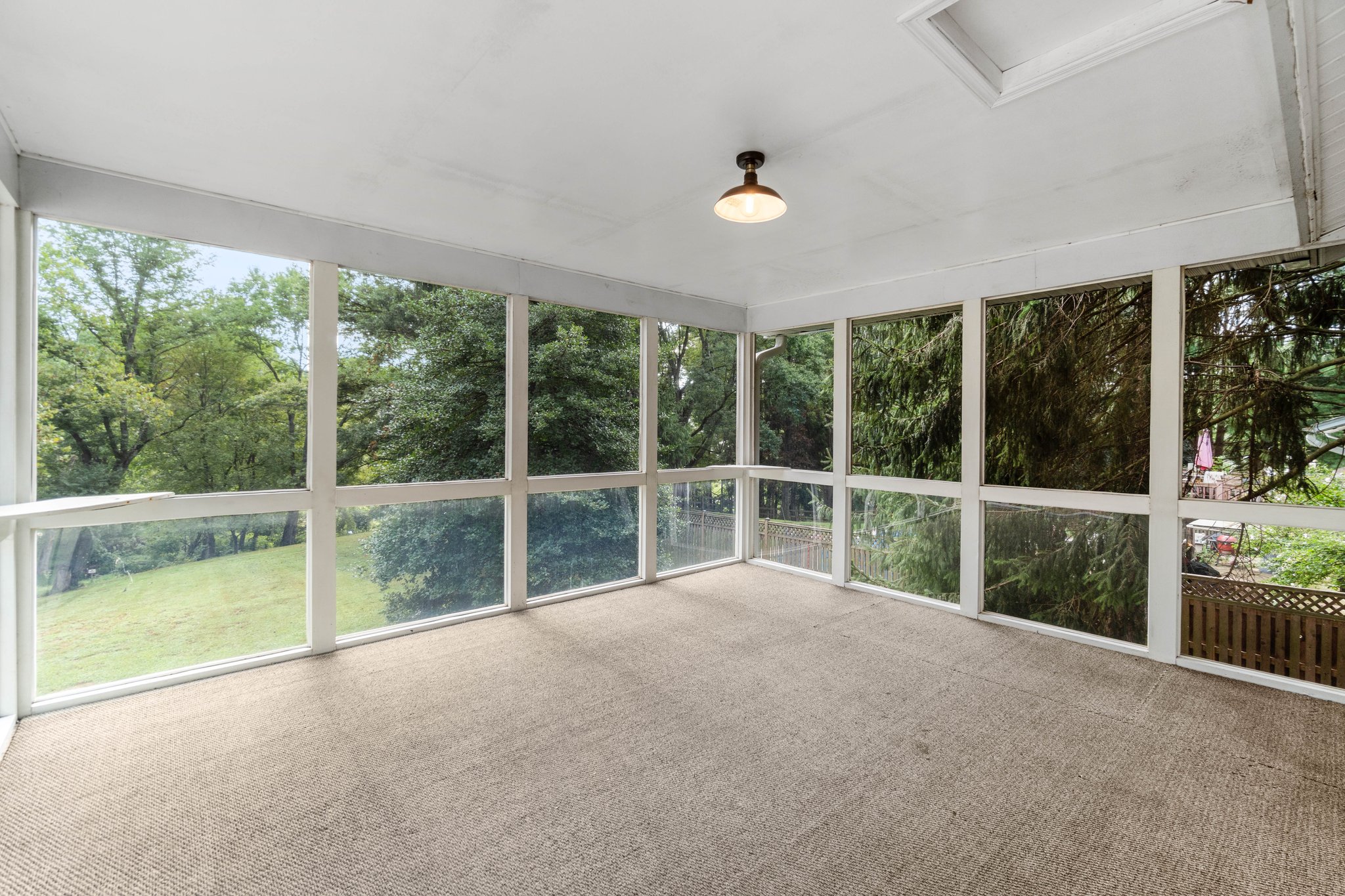 26. Sun room.jpg