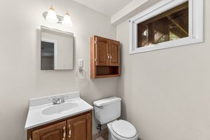 32. Lower bath.jpg