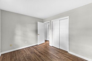 18. Main bedroom.jpg
