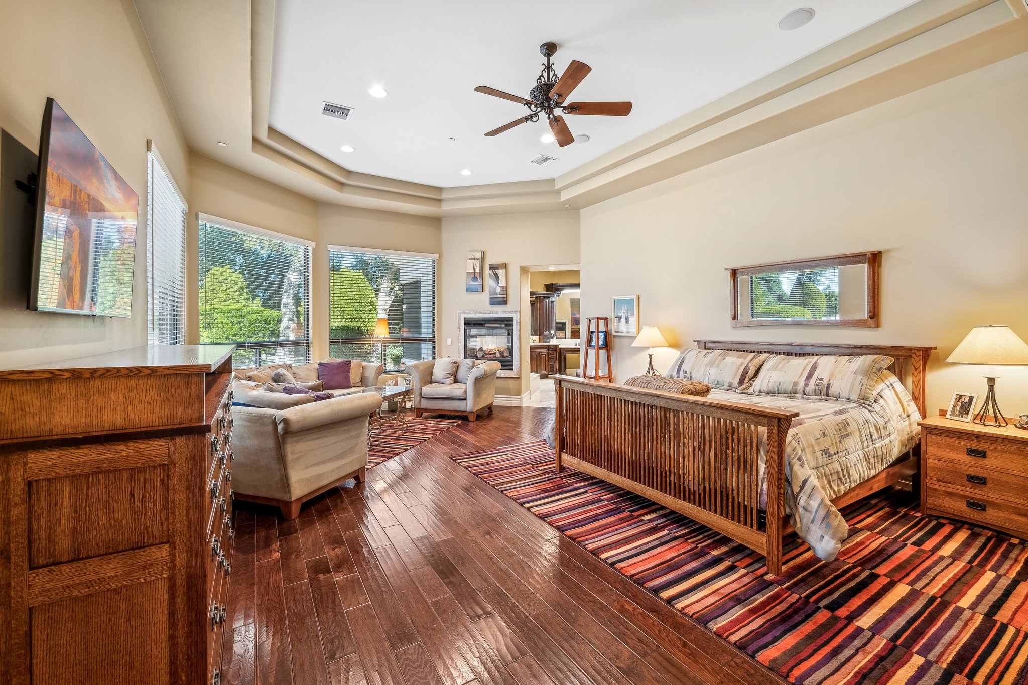 9328 N 68th Pl - 031.jpg