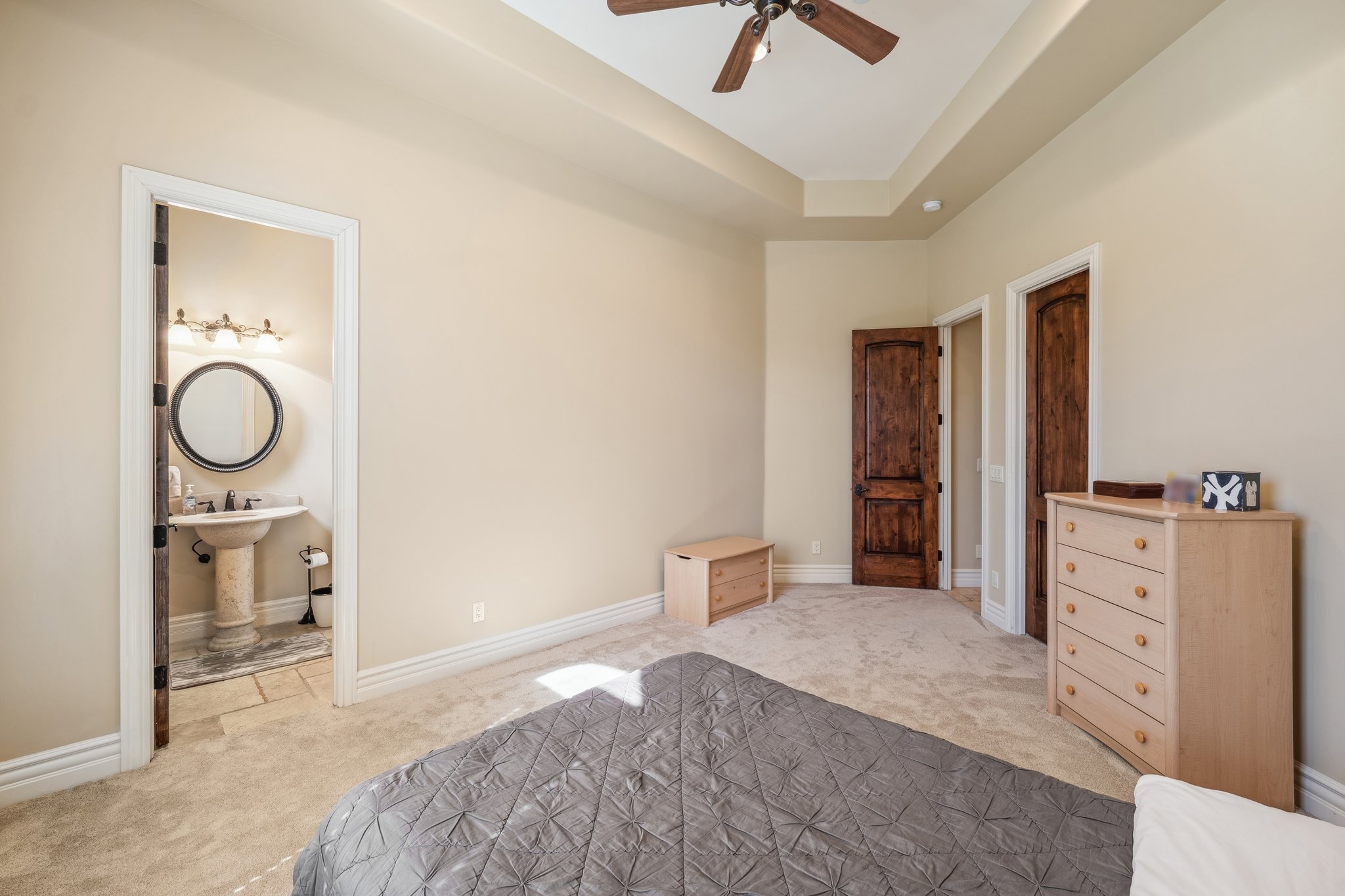 9328 N 68th Pl - 044.jpg