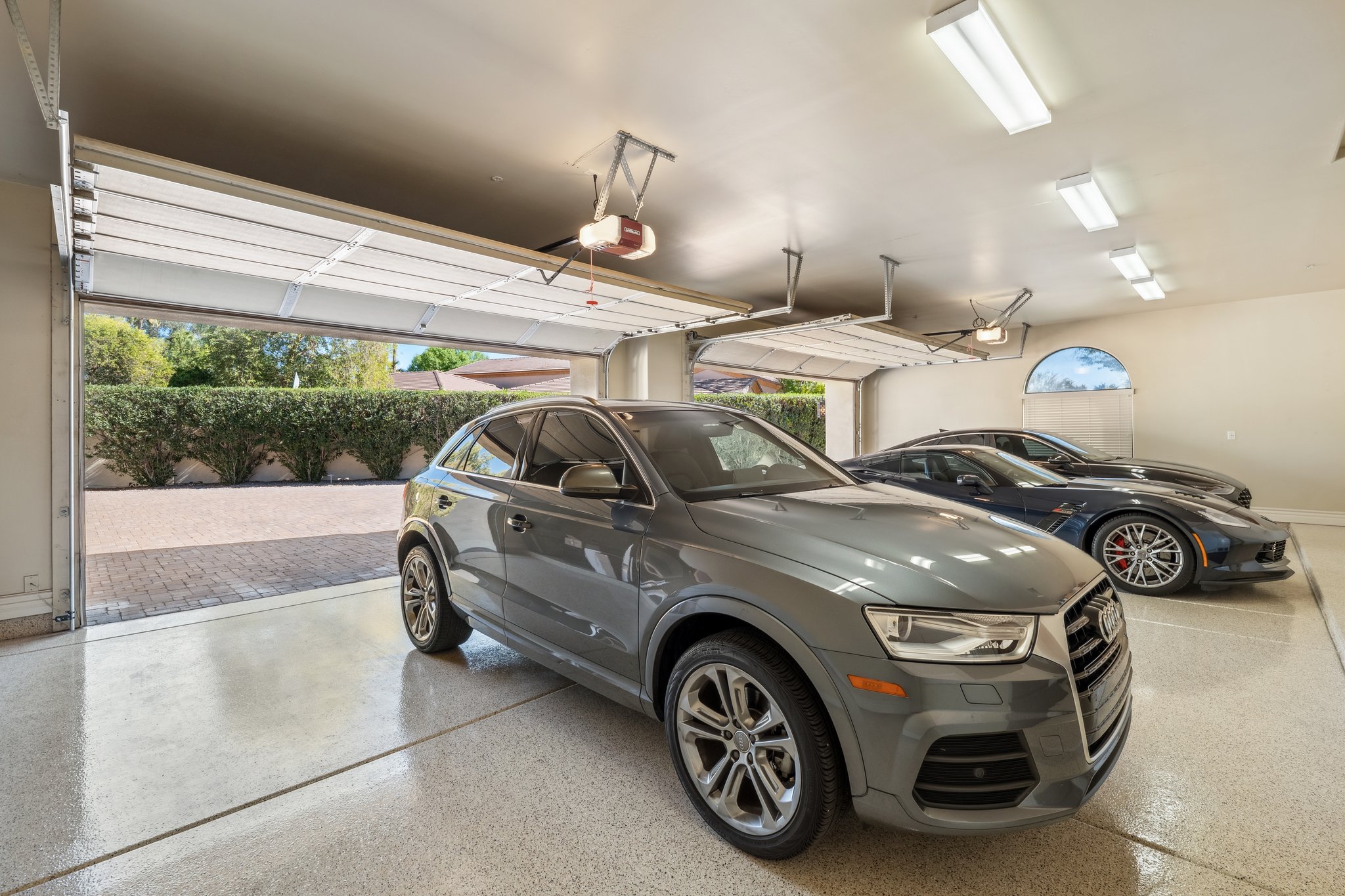 9328 N 68th Pl - 058.jpg