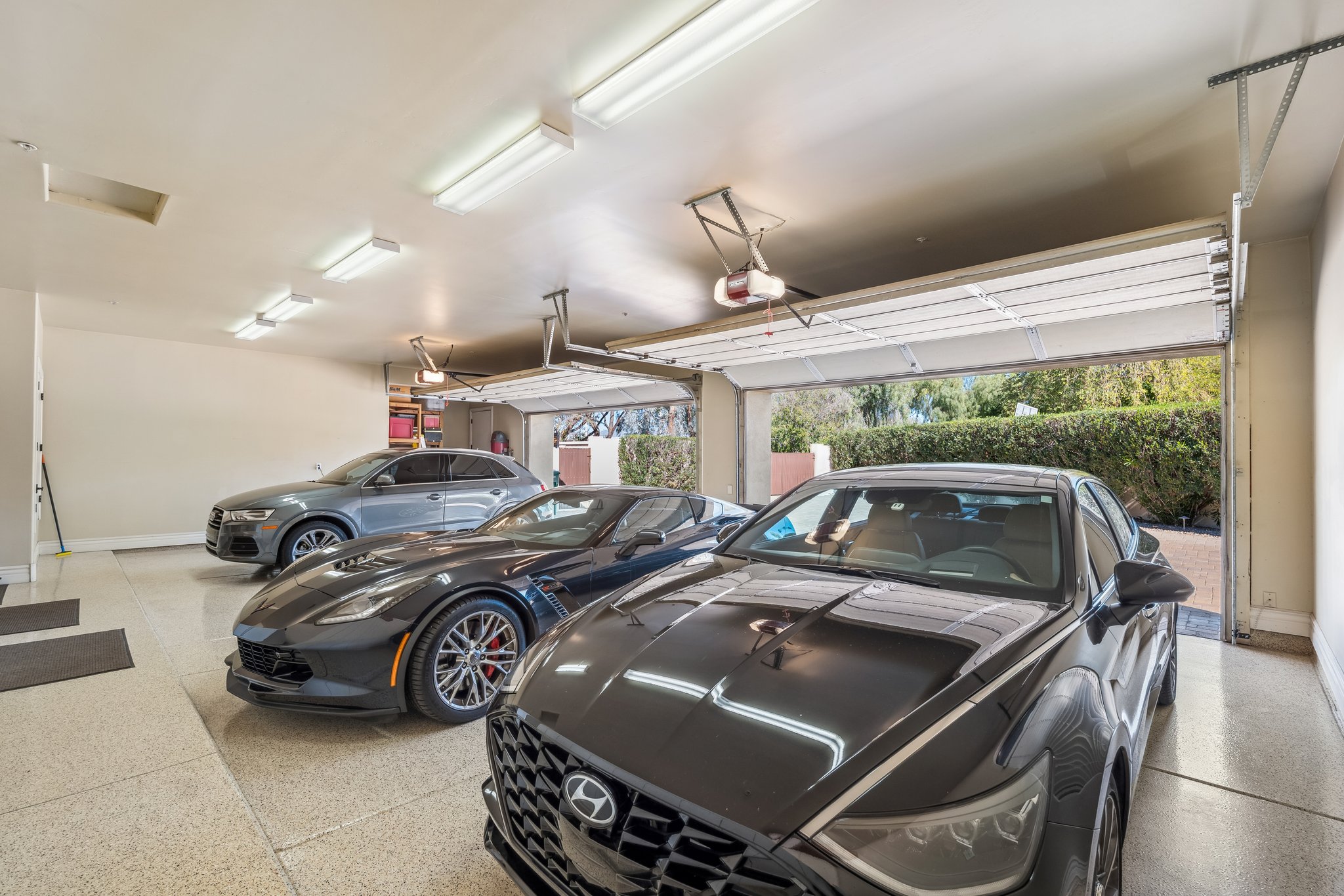 9328 N 68th Pl - 059.jpg