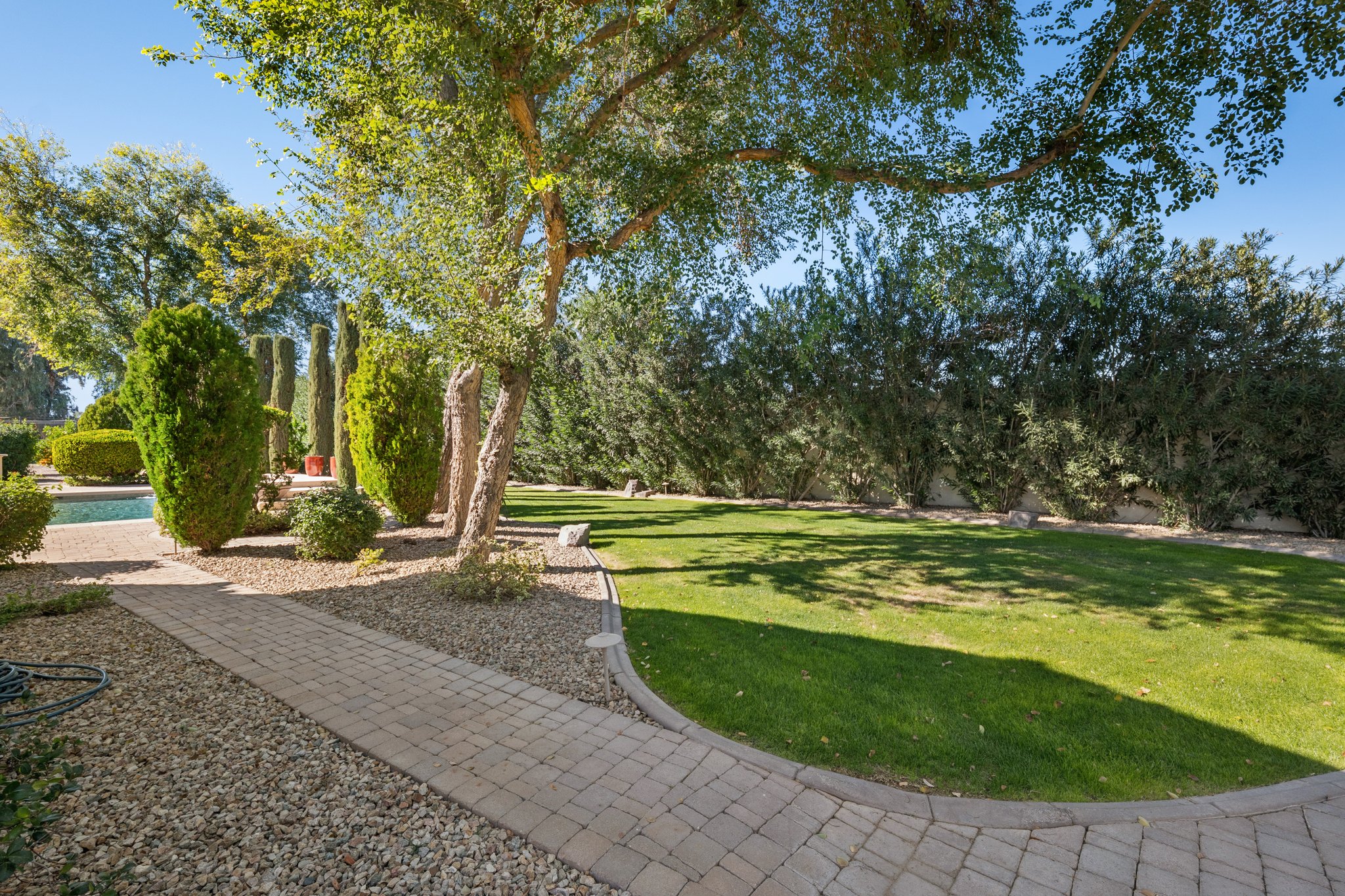 9328 N 68th Pl - 084.jpg