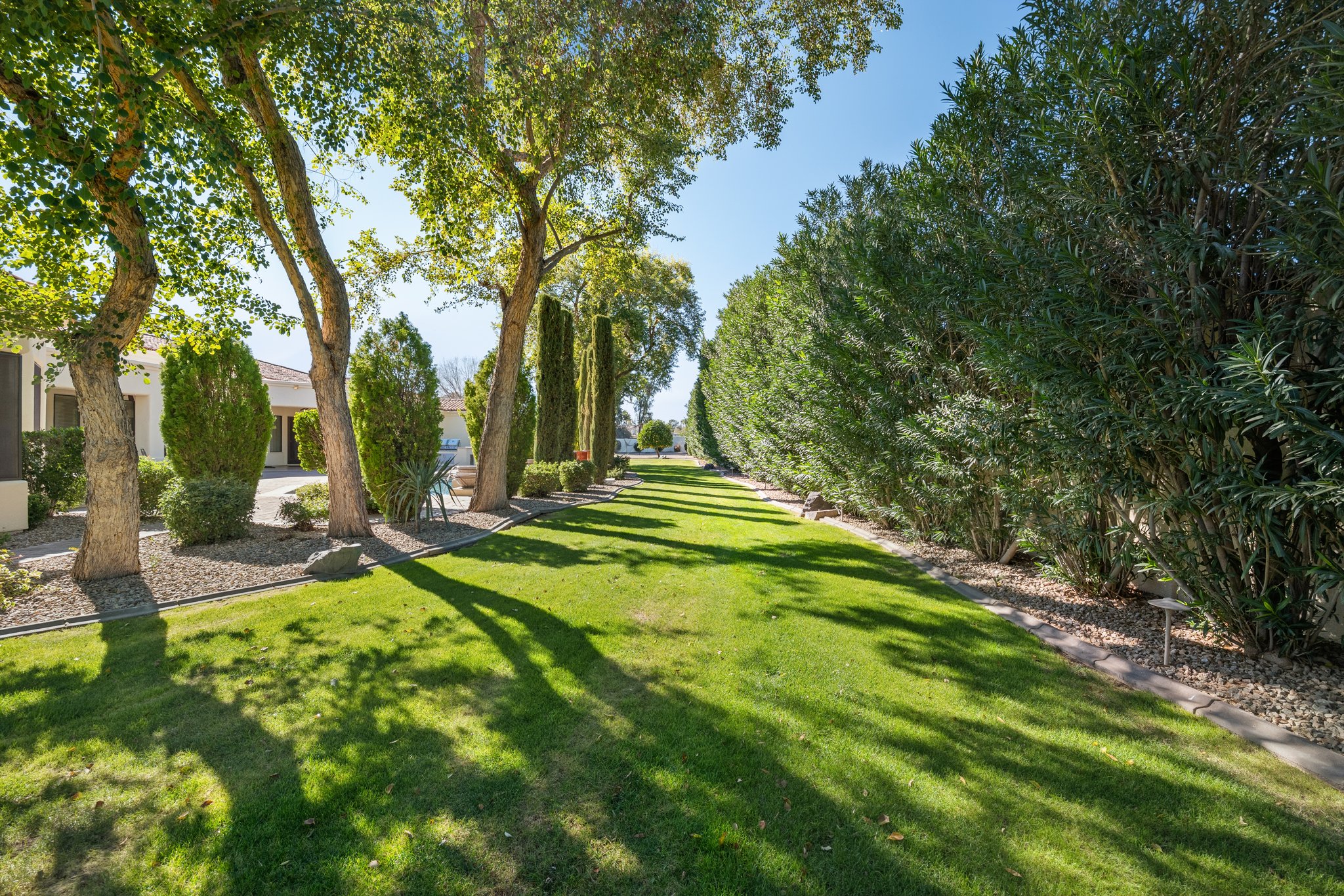 9328 N 68th Pl - 091.jpg