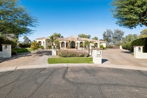 9328 N 68th Pl - 003.jpg