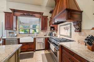 9328 N 68th Pl - 026.jpg