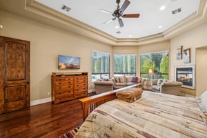 9328 N 68th Pl - 032.jpg