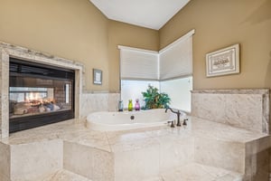 9328 N 68th Pl - 037.jpg