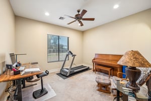 9328 N 68th Pl - 074.jpg