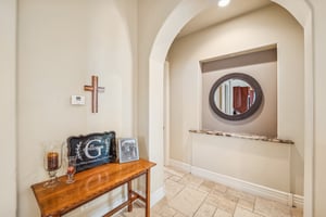 9328 N 68th Pl - 077.jpg