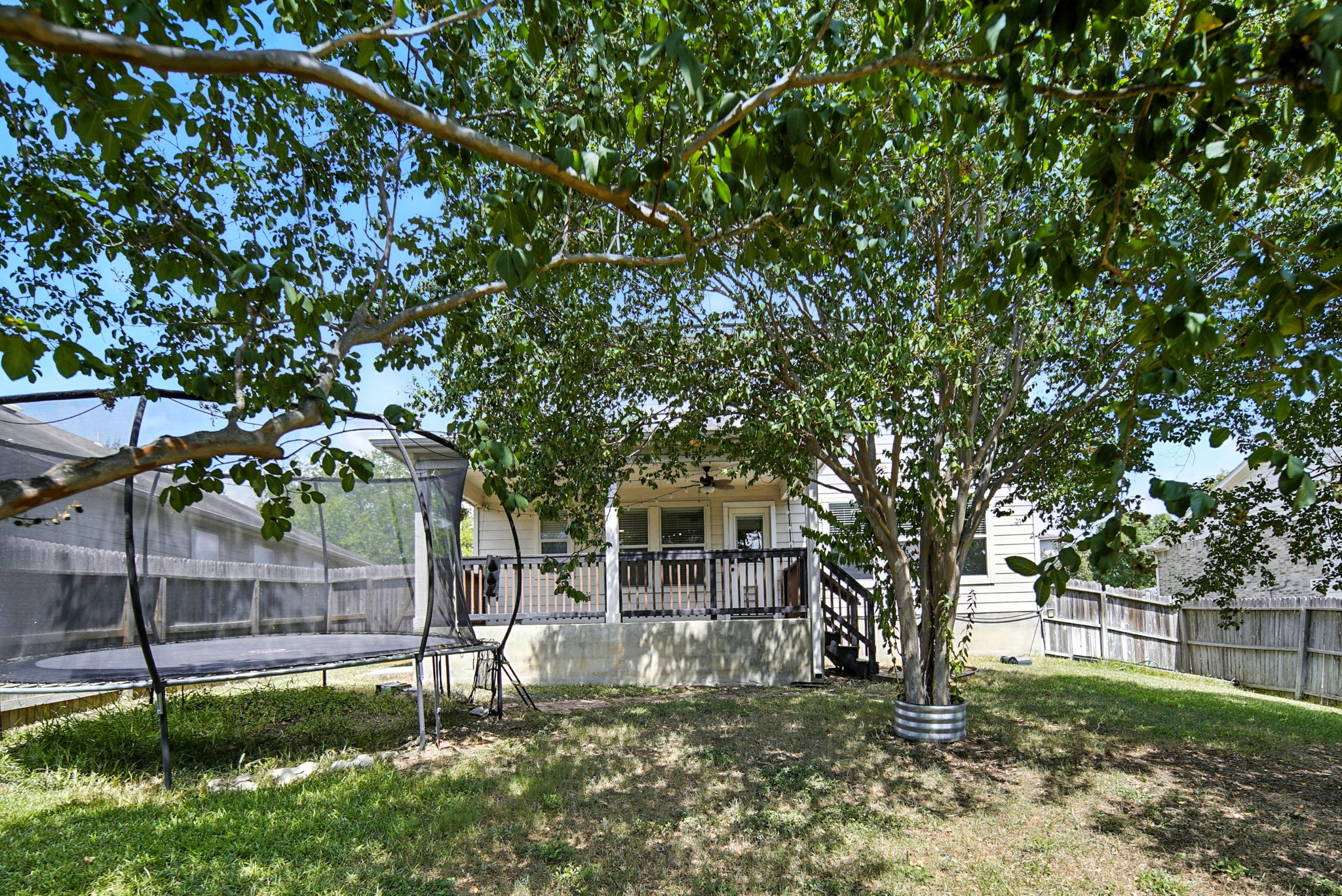  Photo 41