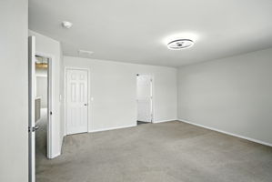  Photo 31