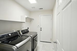  Photo 36