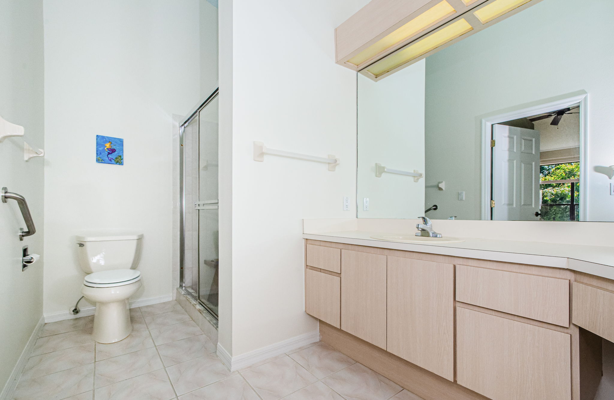 Primary Bathroom 1B-2