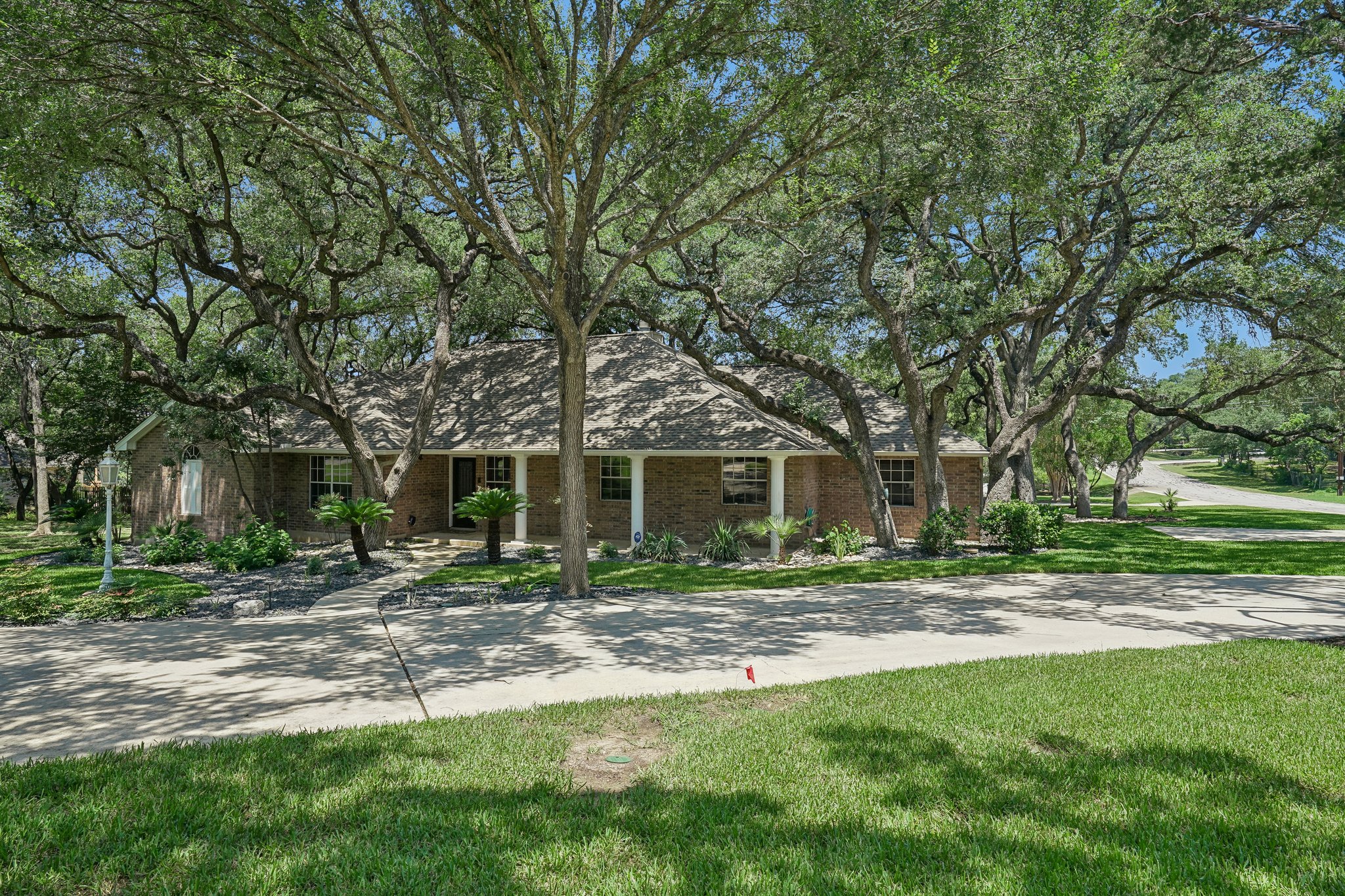 Gardenia Bend Dr-S1906-001.jpg