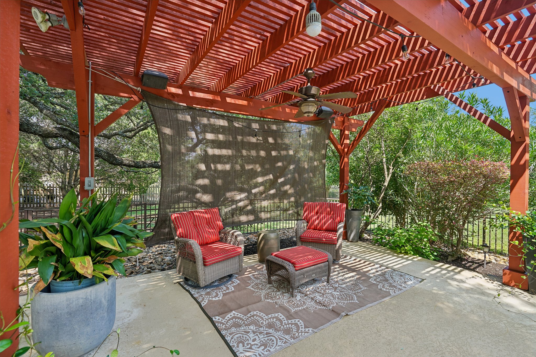 Gardenia Bend Dr-S1906-042.jpg