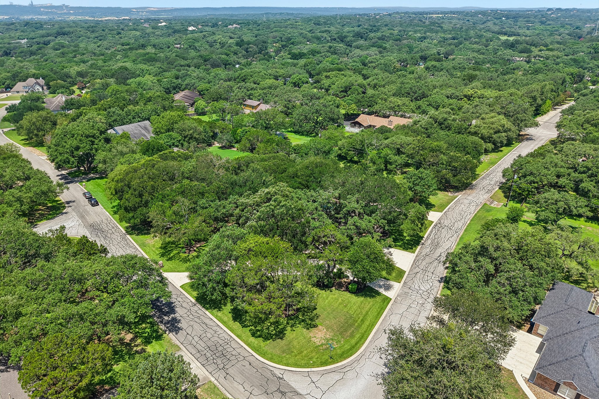 Gardenia Bend Dr-S1906-011 (2).jpg