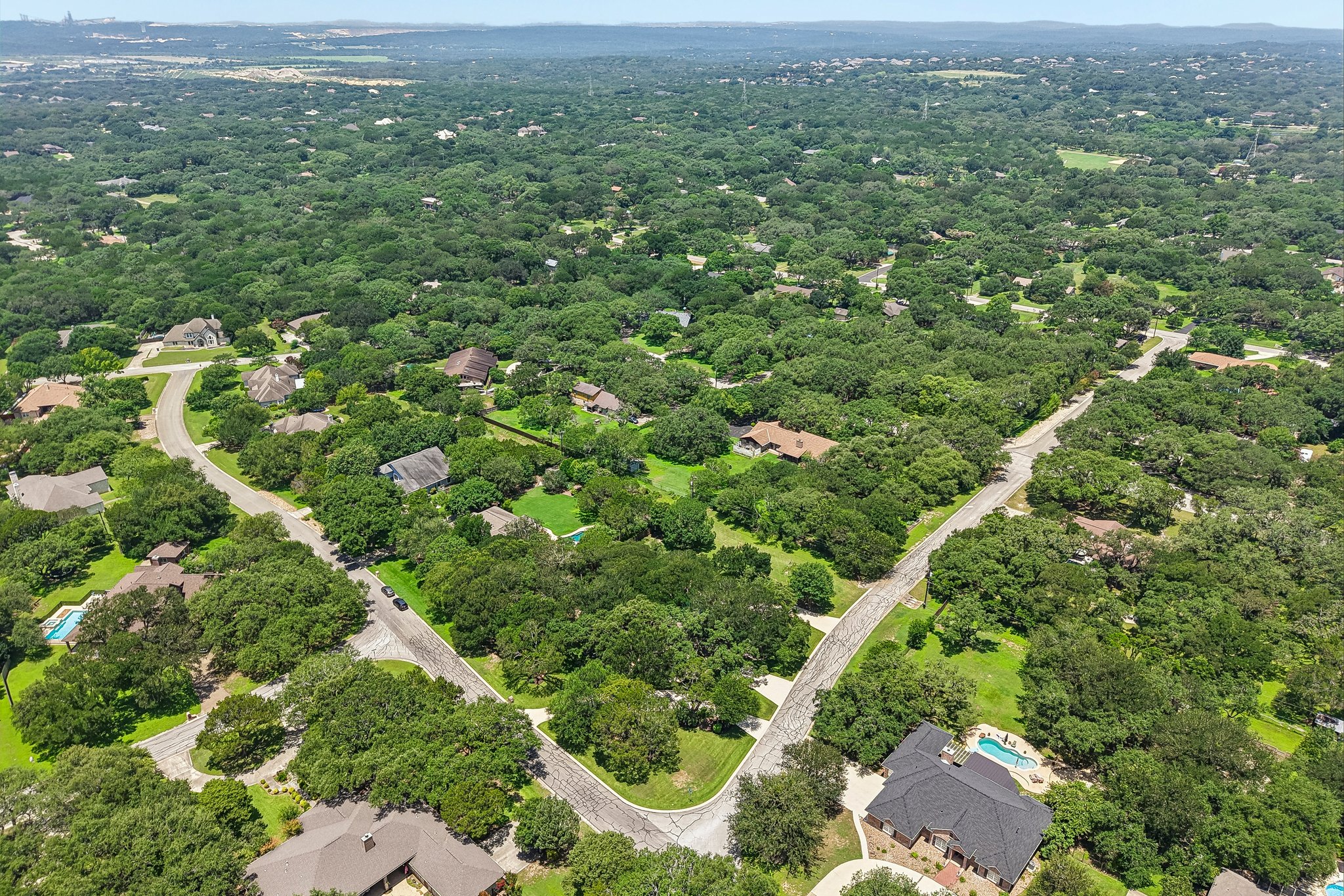 Gardenia Bend Dr-S1906-016 (2).jpg