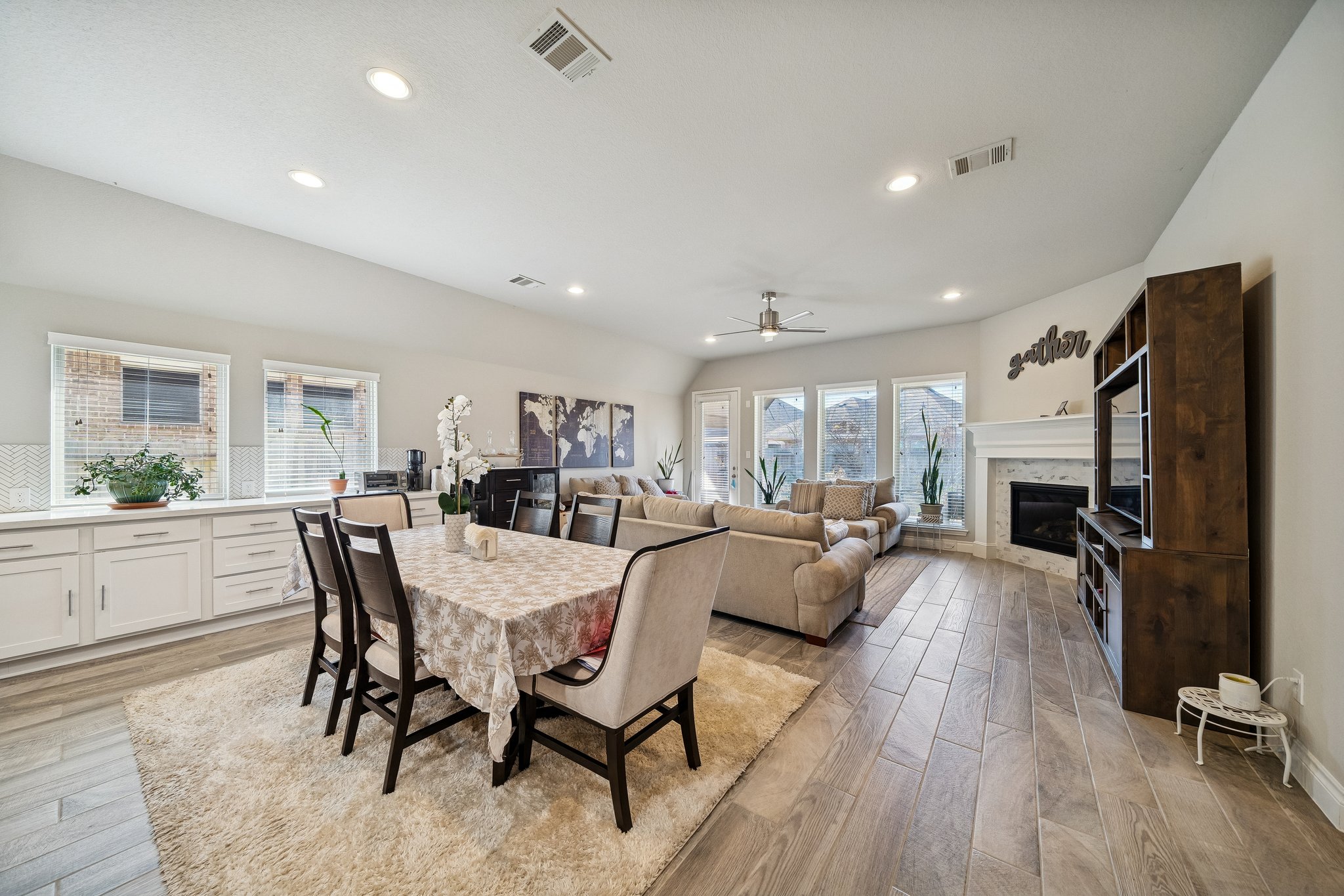 9331 Stablewood Lakes Ln, The Woodlands, TX 77375_004.jpg