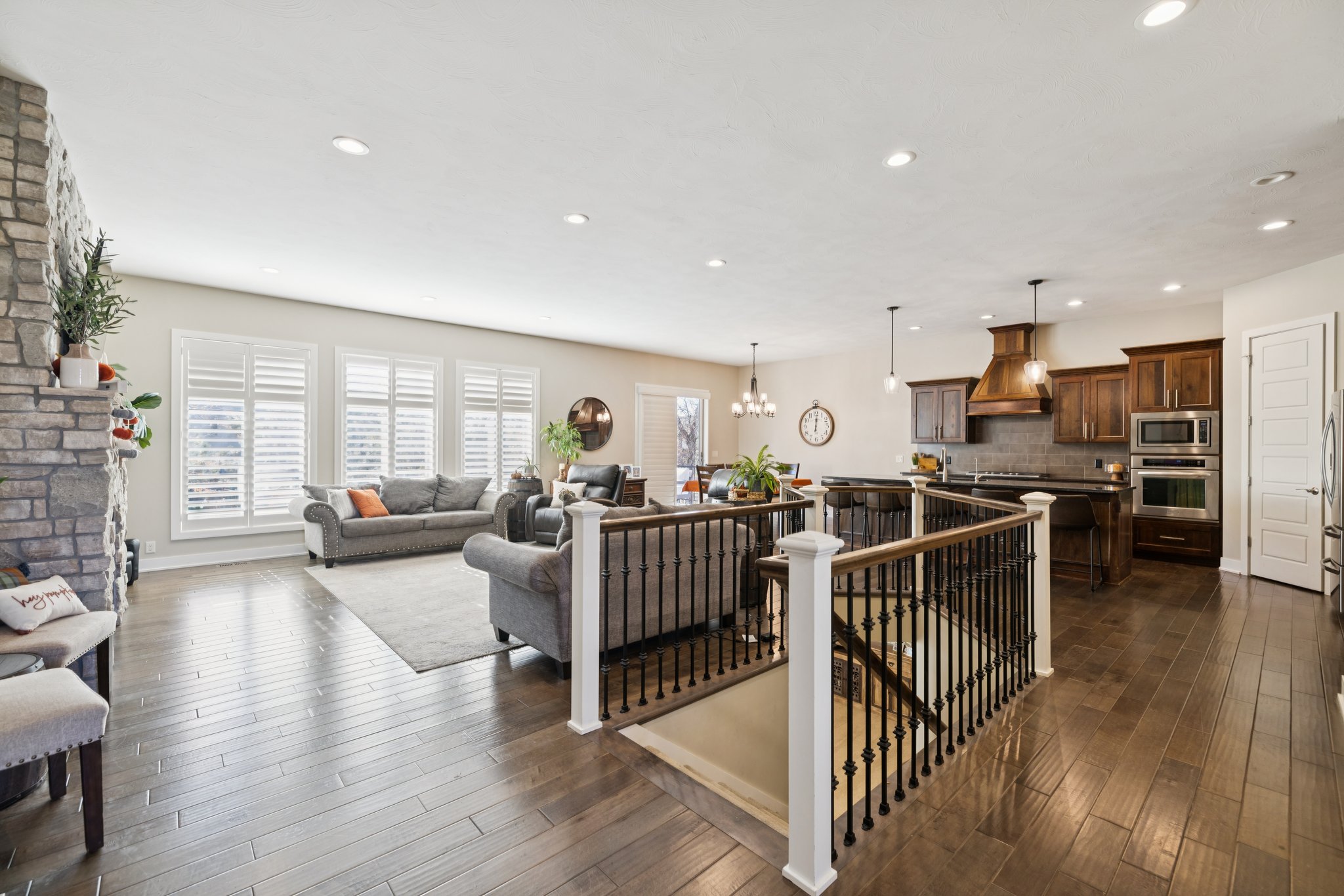 7471 - 9335 Ravenwood Ln_005.jpg