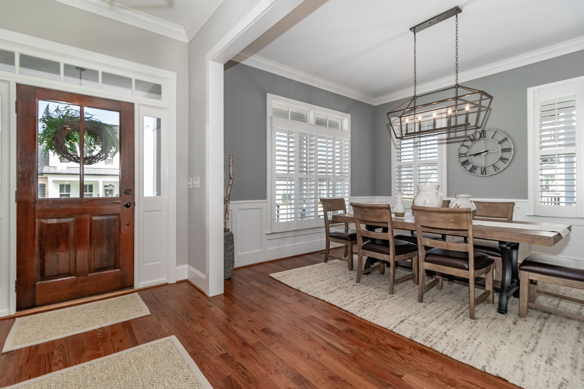 Entryway/Dining Room