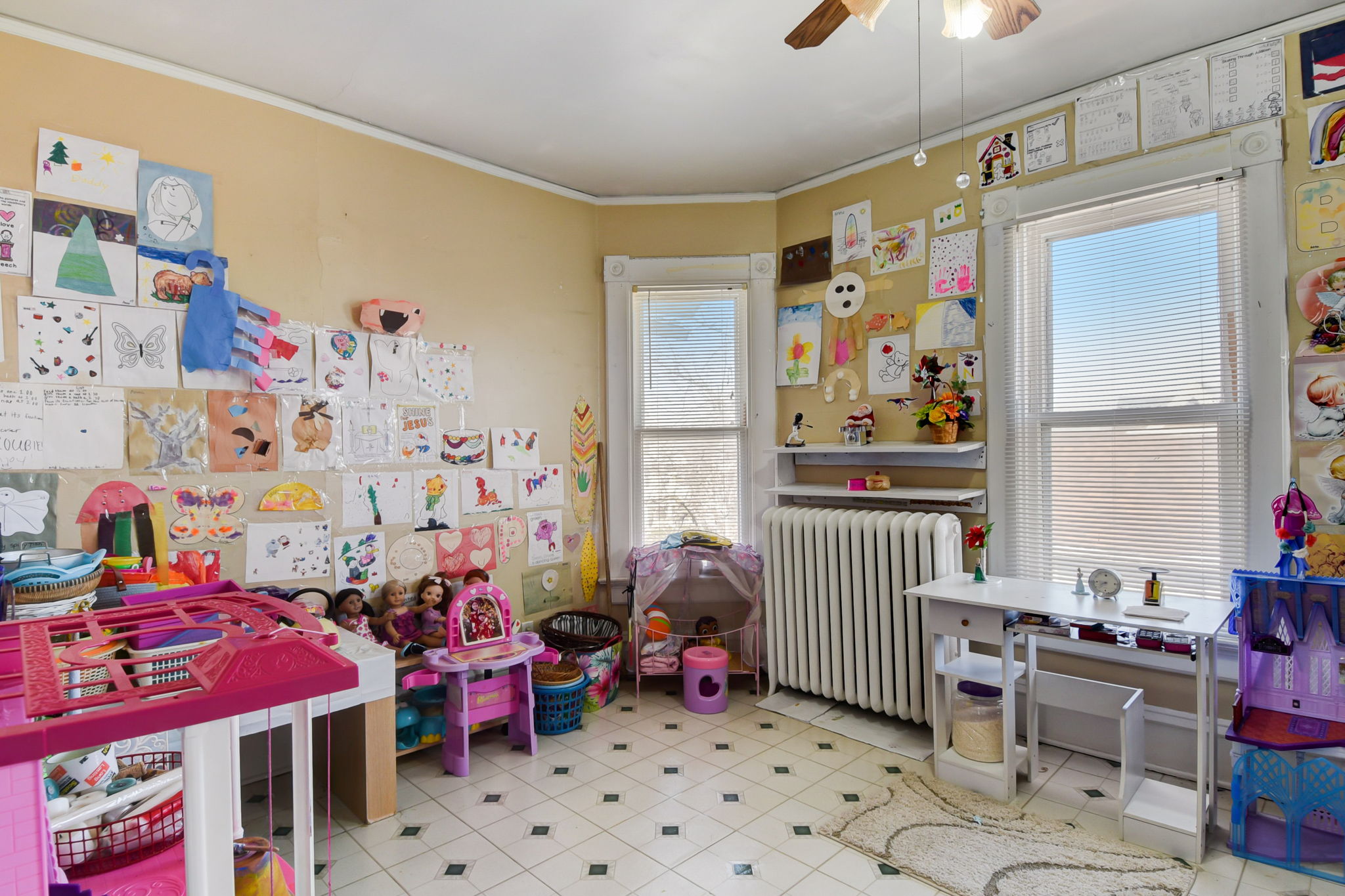 S 32nd St-026