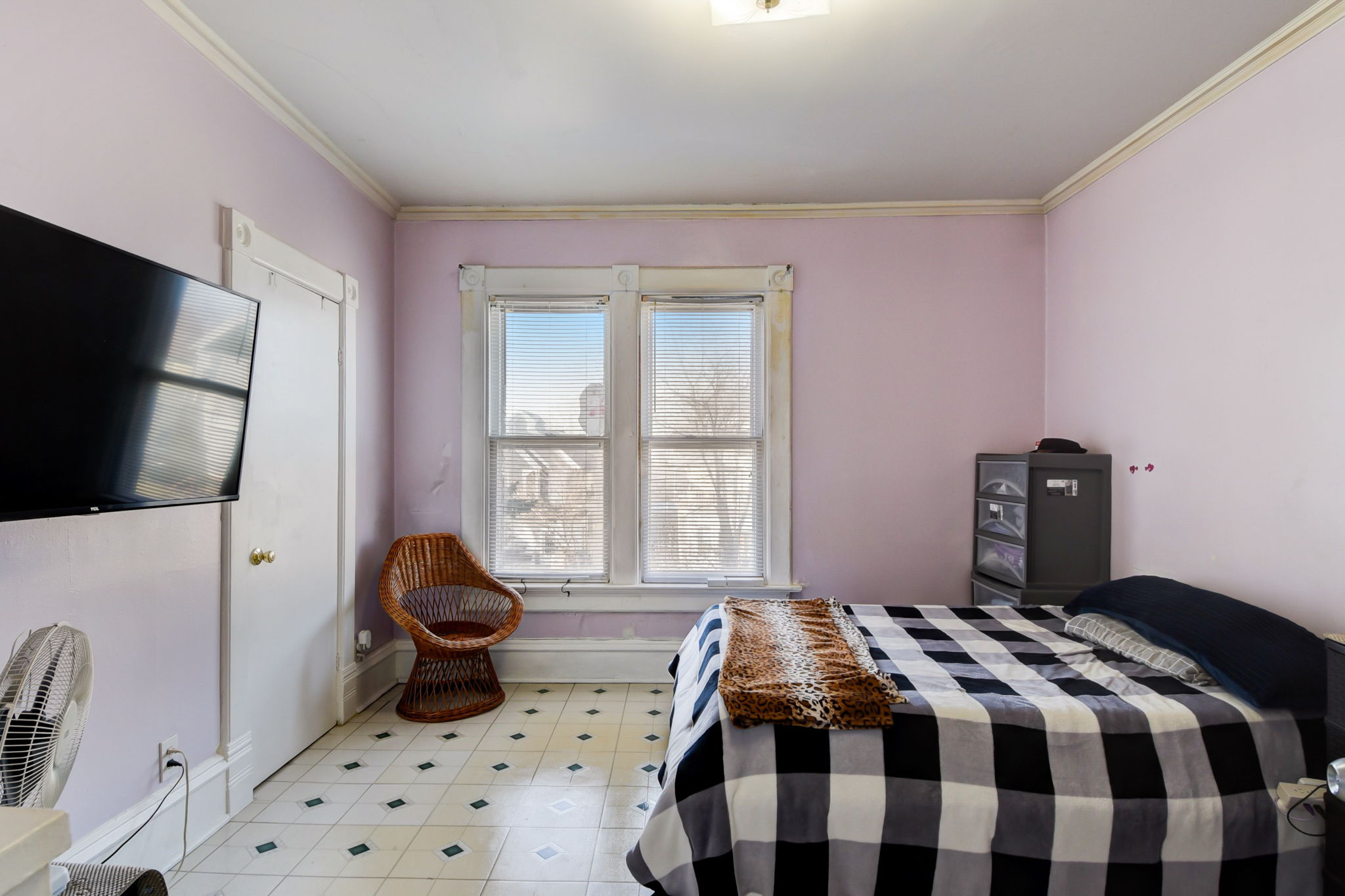 S 32nd St-022
