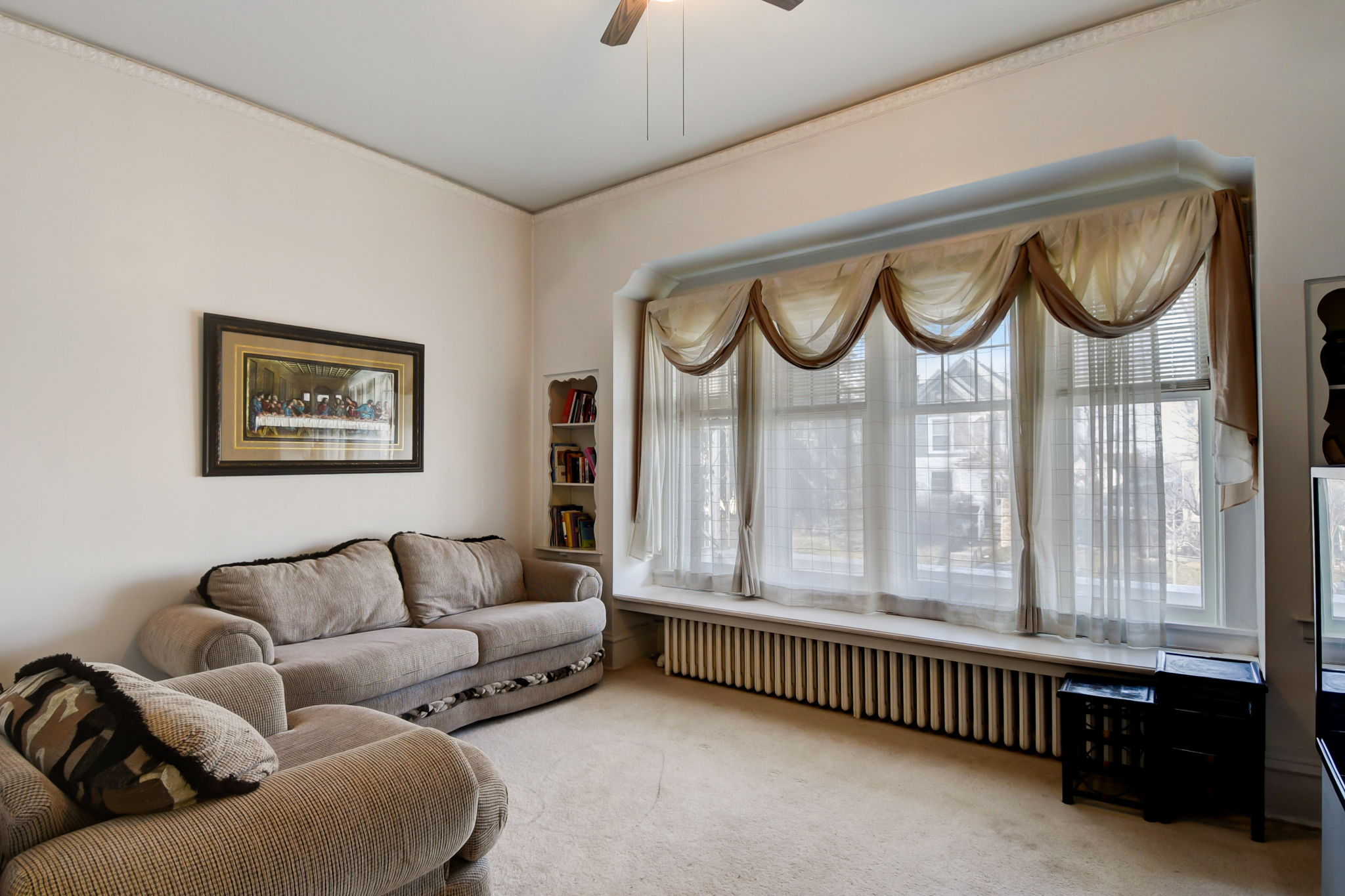 S 32nd St-007