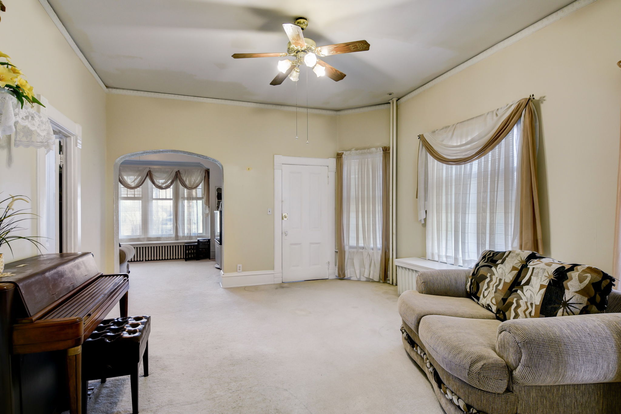 S 32nd St-010