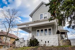 S 32nd St-005