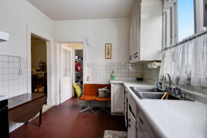 S 32nd St-013