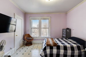S 32nd St-022