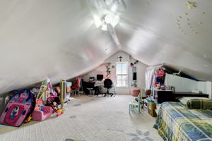 S 32nd St-028