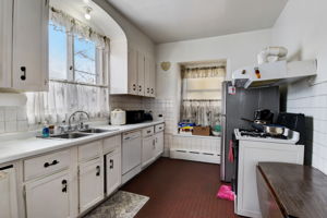 S 32nd St-012