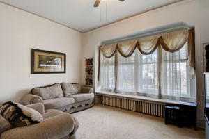 S 32nd St-007