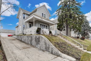 S 32nd St-001