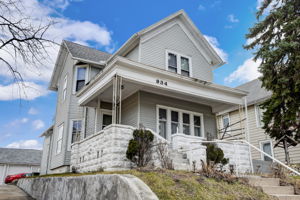 S 32nd St-006