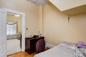 S 32nd St-015