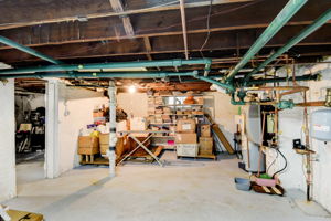 S 32nd St-034