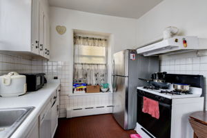 S 32nd St-014