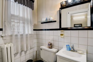 S 32nd St-017