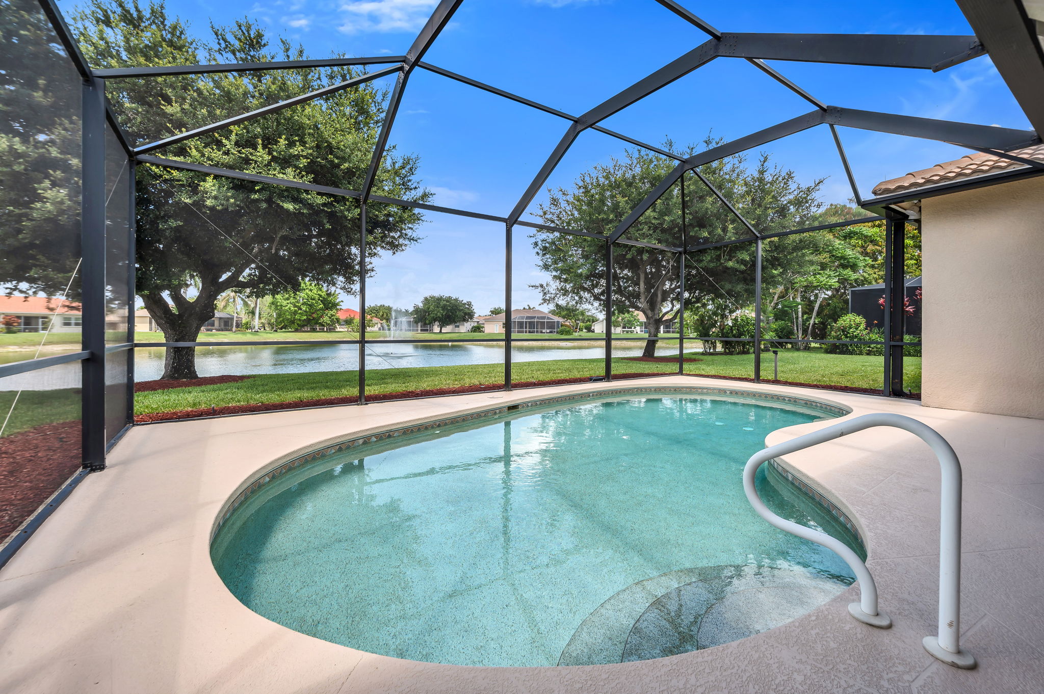 Lanai - Pool