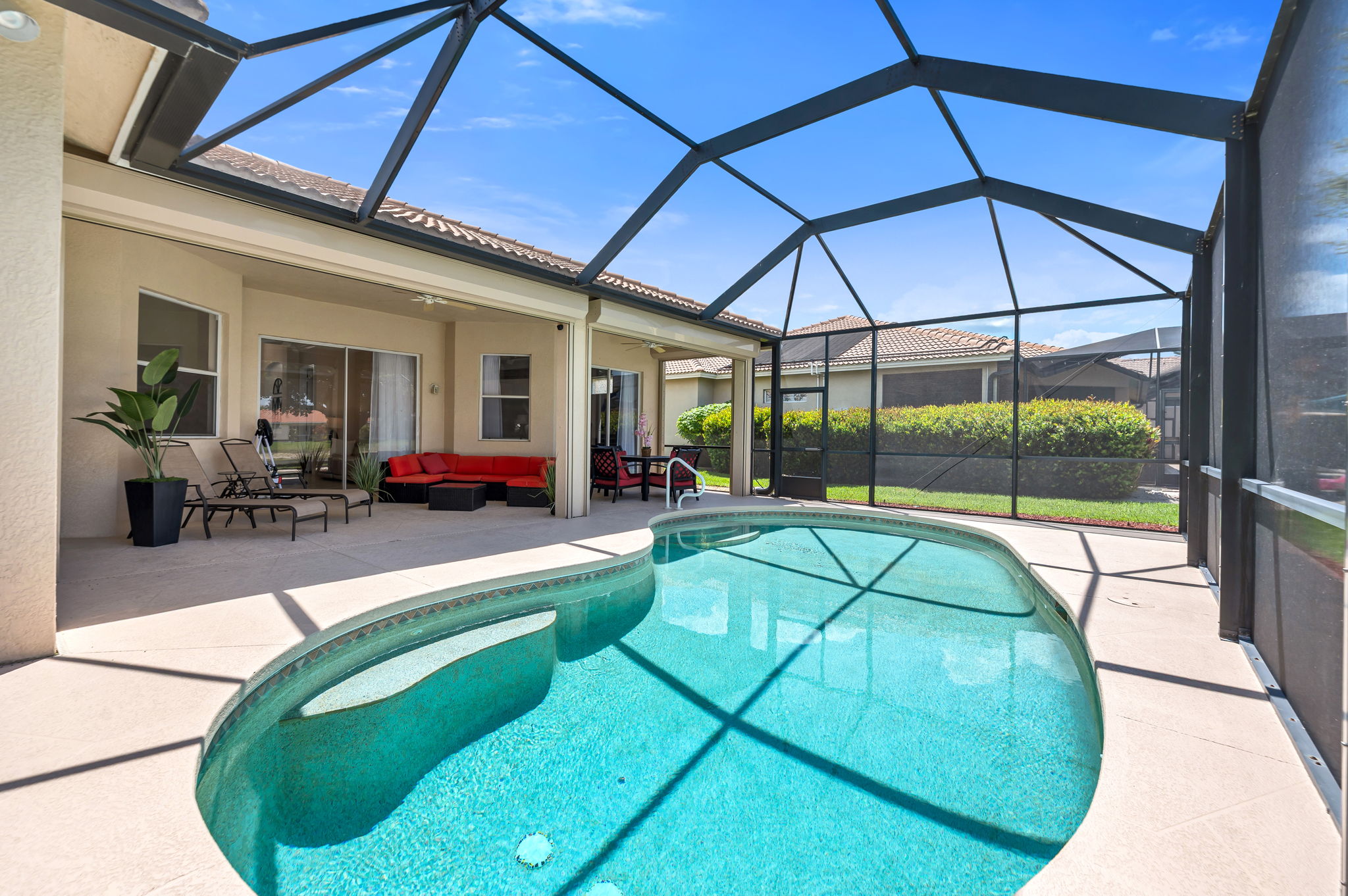Lanai Pool