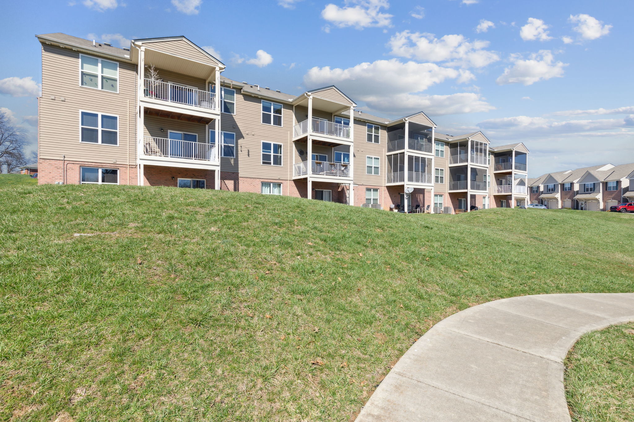 33_Exterior