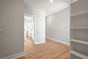 Photo 31