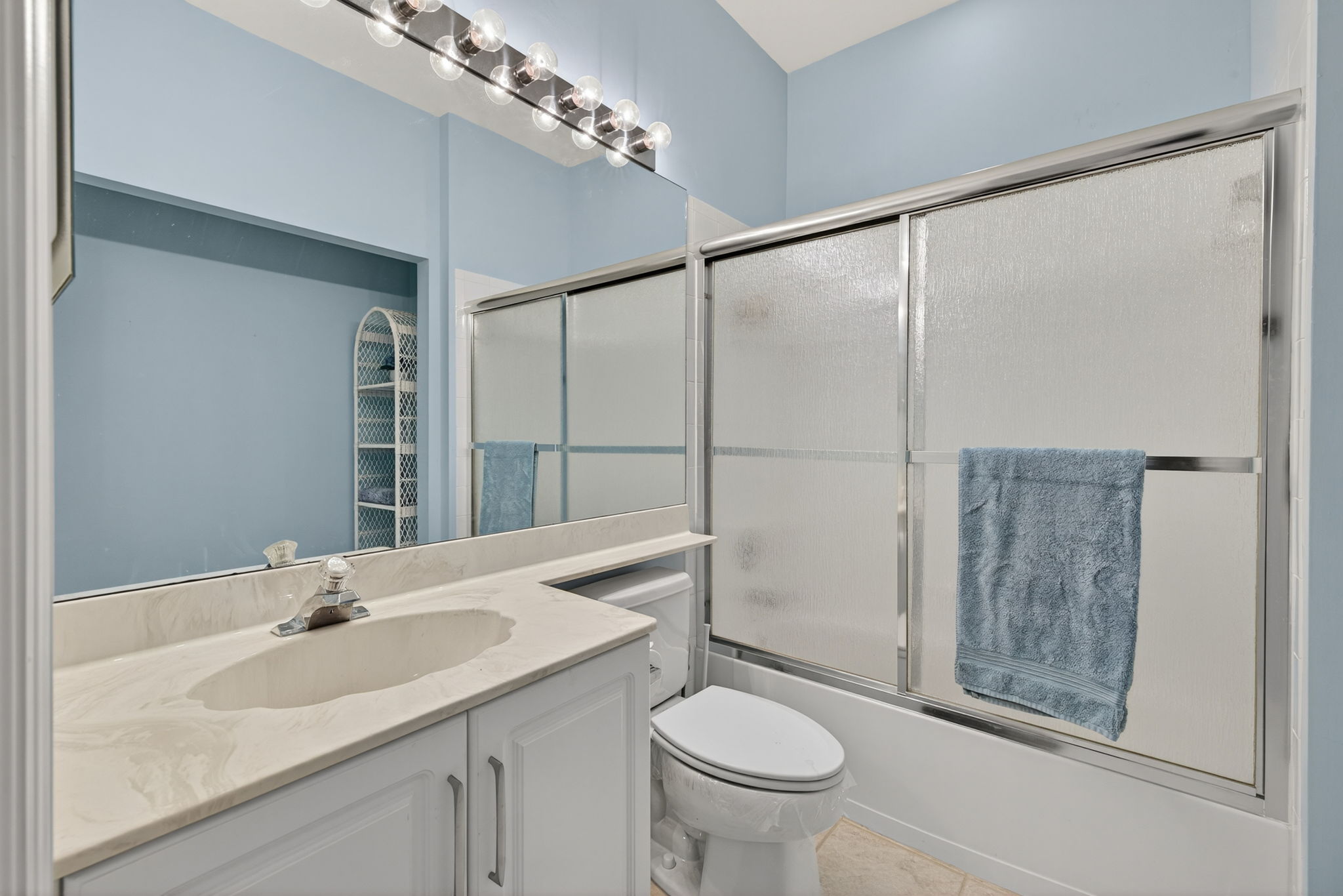 Guest Bathroom 1 of 2