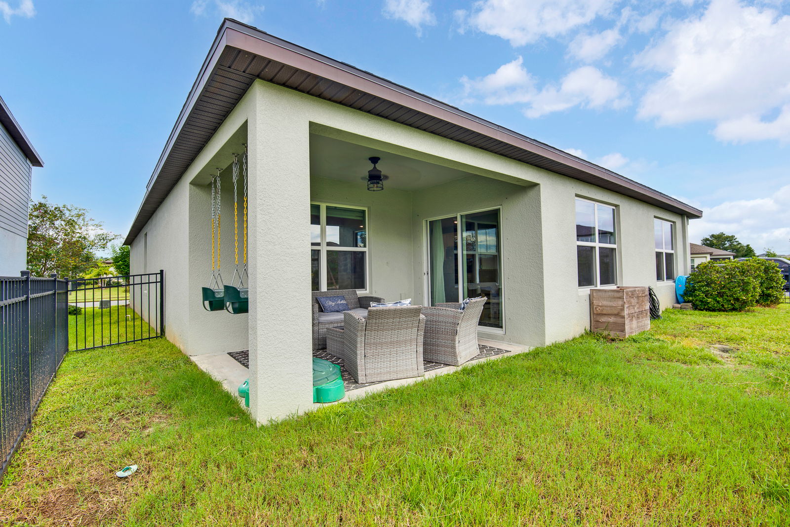  Photo 42