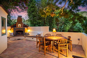 07 - Patio Dining & Fireplace (twilight)