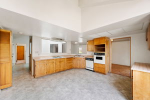 Kitchen (1)